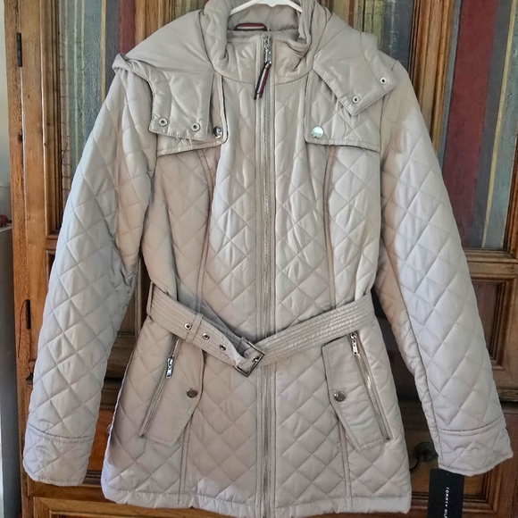 Tommy Hilfiger Jackets & Blazers - Tommy Hilfiger Quilted Beige Women's Jacket